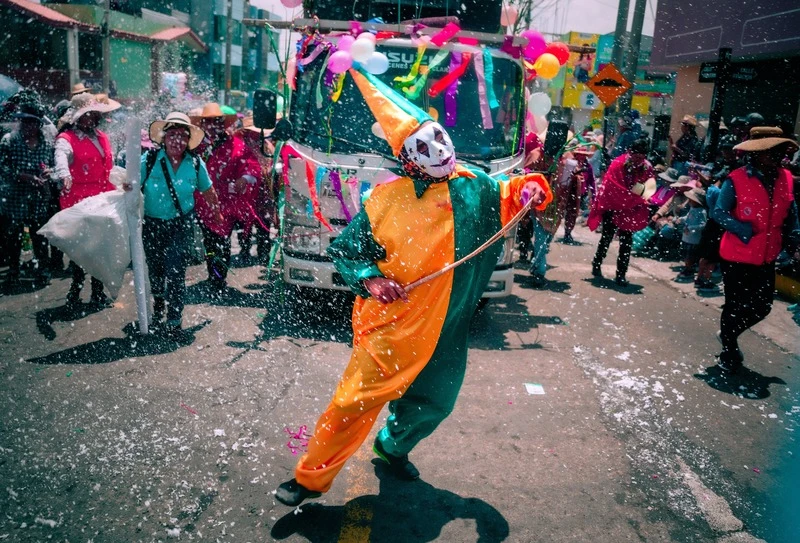 Locação de van para um Carnaval sem preocupações